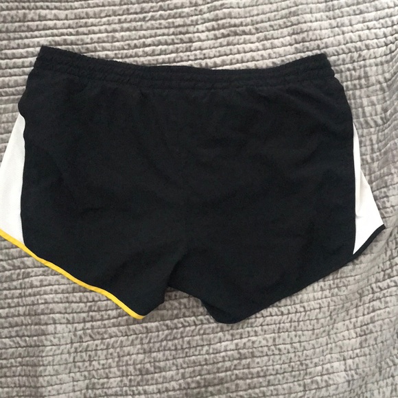 Nike Running Shorts - Picture 5 of 5